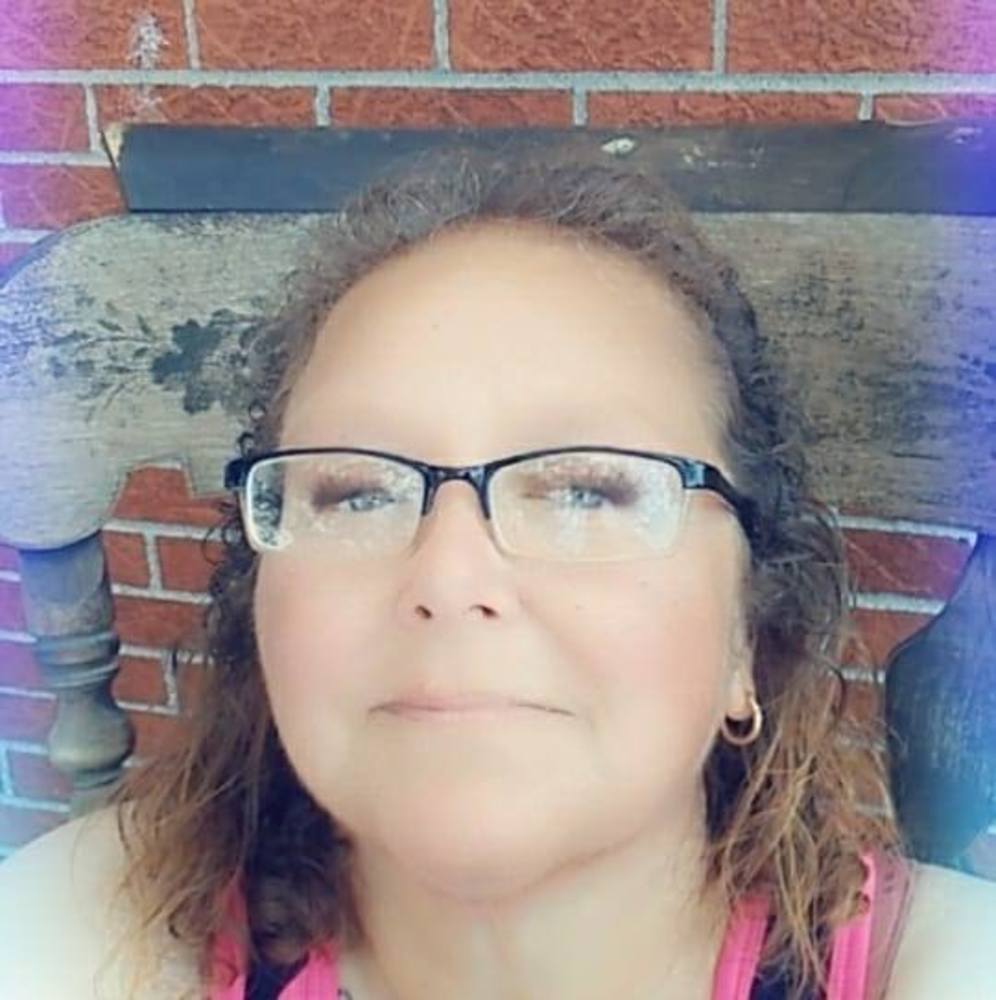 Meet your Posher, Elaine